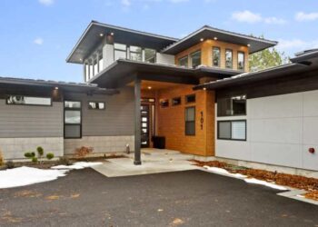 Exterior Contractors | Custom Home Exterior Remodeling